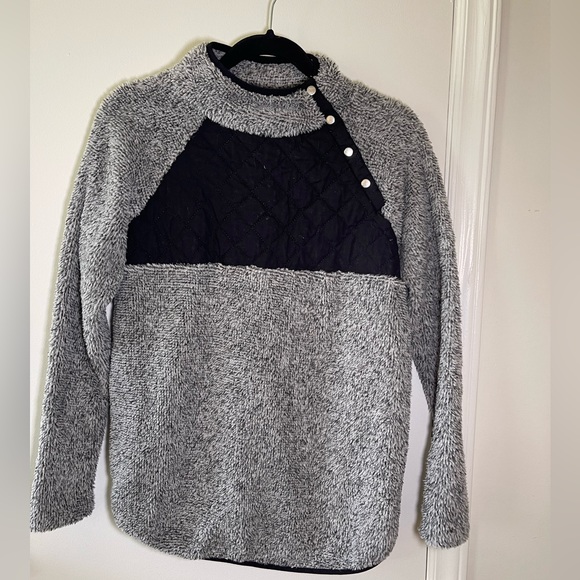 Pink Lily Pullover in Black and Gray - Picture 2 of 6